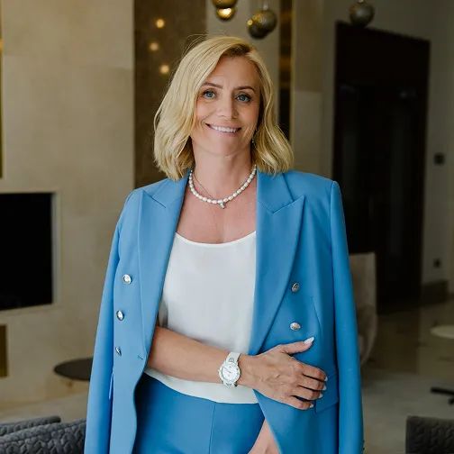 Julia Karvonen | Wise Wolves Corporation